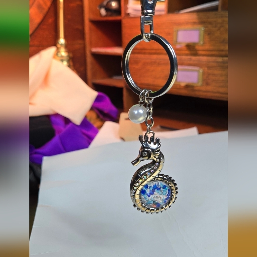 Silver Tone Vtg Seahorse Keychain/ Bag Charm  with Blue Crystal Accents - Picture 11 of 17